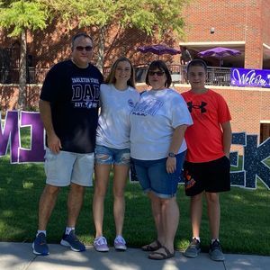 Meet your Posher, Kelli